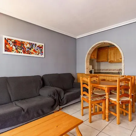 Cozy In With Kitchenette Apartment